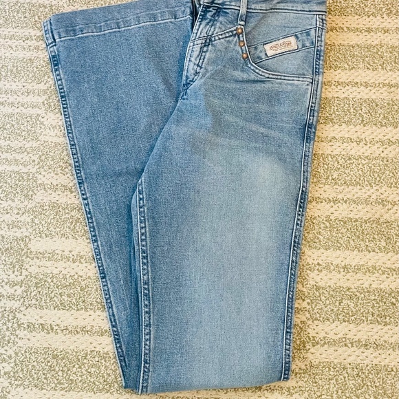 Jeans - Picture 3 of 4